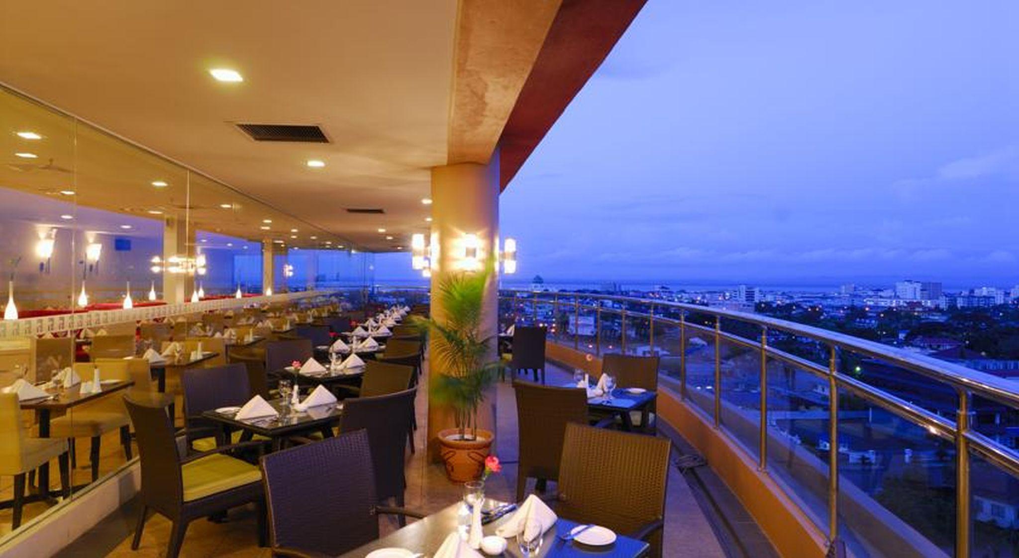 Borneo Royale Hotel Tawau Exterior photo