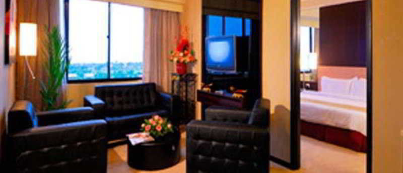 Borneo Royale Hotel Tawau Exterior photo